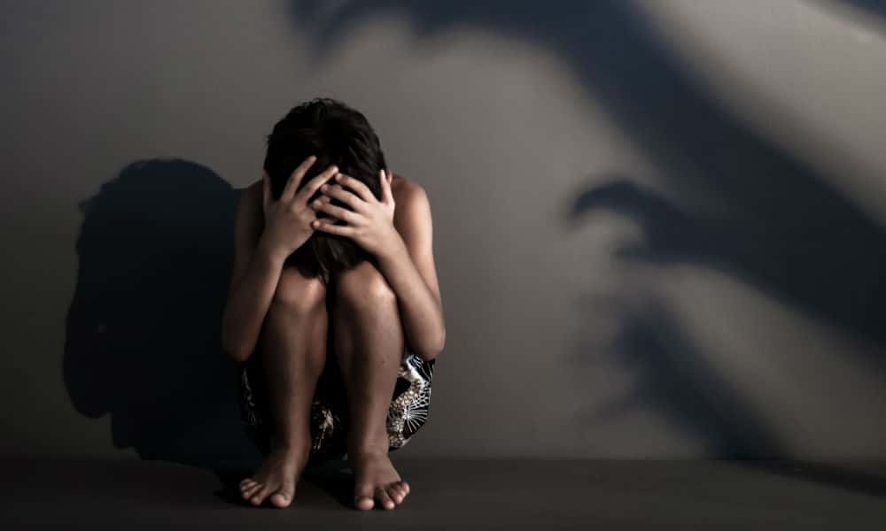 Foto von einer Frau, welche Angst hat